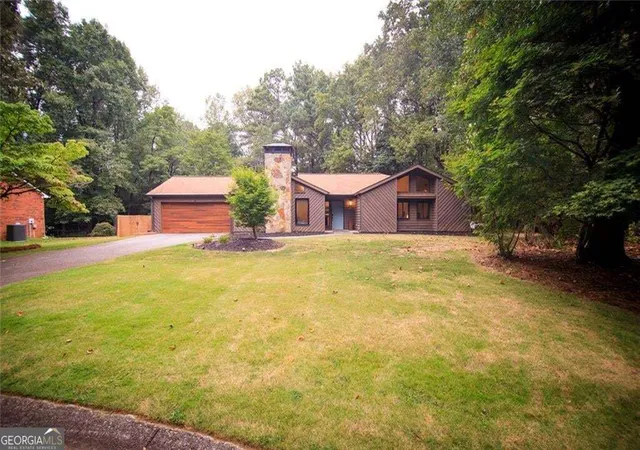 Photo 1 of Sale Pending at 3465 Cedar Valley Ct, Smyrna, GA 30080 | MLS# 10845904 | Listing updated on 2026-09-23