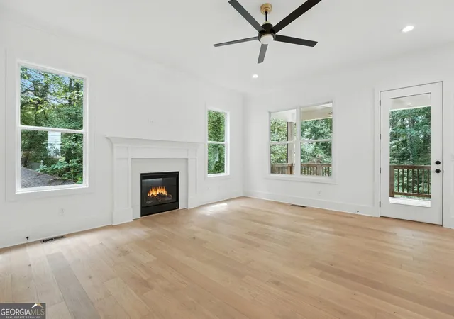 Photo 4 of Single family home for sale at 1673 Crestridge Dr SE, Marietta, GA 30067 | MLS# 10853386 | Listing updated on 2026-09-25