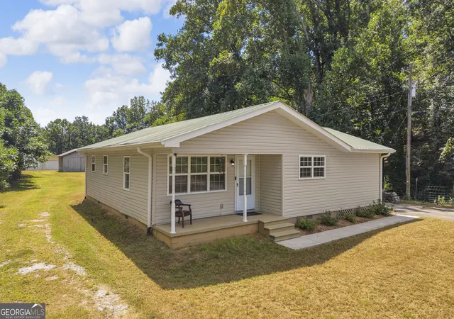 Photo 1 of Single family home for sale at 530 Grandview Ave, Mount Airy, GA 30563 | MLS# 10847585 | Listing updated on 2026-10-07