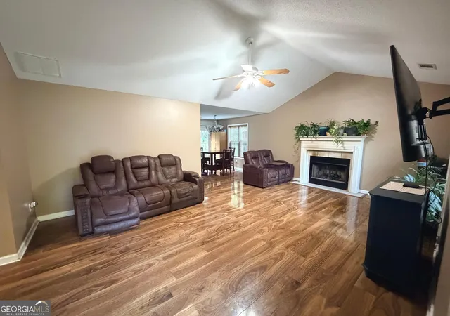 Photo 3 of Sale Pending at 334 Evans Rd, Milner, GA 30257 | MLS# 10845001 | Listing updated on 2026-09-17