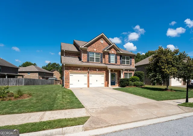 Photo 2 of Sale Pending at 988 Spanish Moss Trl, Loganville, GA 30052 | MLS# 10824998 | Listing updated on 2026-09-30