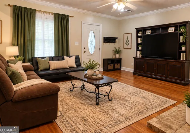 Photo 1 of Single family home for sale at 1327 Lee St, Brunswick, GA 31520 | MLS# 10879527 | Listing updated on 2026-10-27
