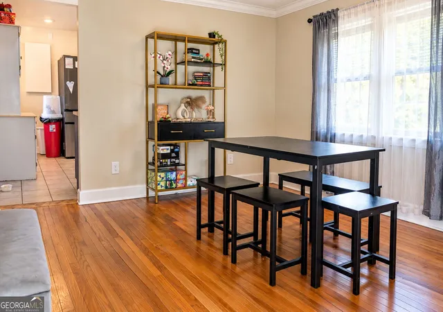 Photo 3 of Single family home for sale at 1327 Lee St, Brunswick, GA 31520 | MLS# 10879527 | Listing updated on 2026-10-27