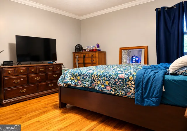 Photo 4 of Single family home for sale at 1327 Lee St, Brunswick, GA 31520 | MLS# 10879527 | Listing updated on 2026-10-27