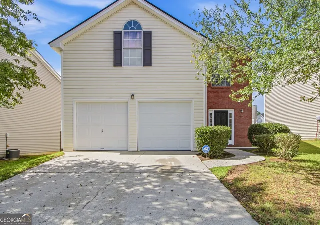 Photo 1 of Sale Pending at 2571 N Hill Pkwy, Riverdale, GA 30296 | MLS# 10849500 | Listing updated on 2026-10-06