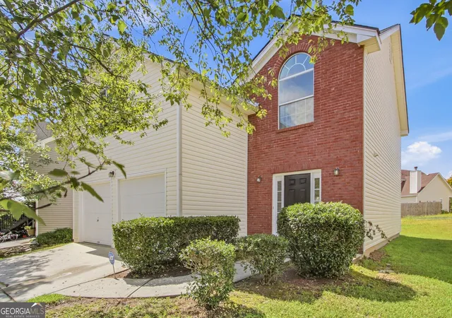 Photo 3 of Sale Pending at 2571 N Hill Pkwy, Riverdale, GA 30296 | MLS# 10849500 | Listing updated on 2026-10-06