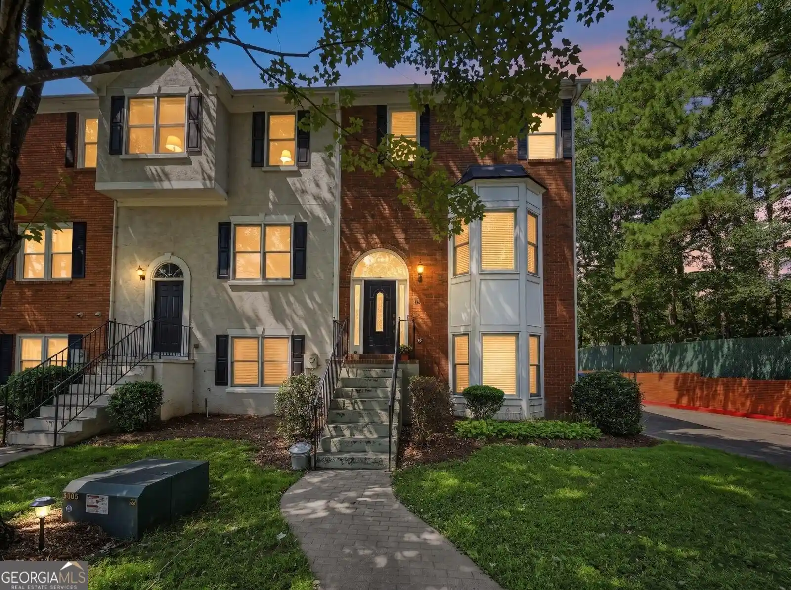 Listing Photo 2 - Condo for sale in 260 Manning Rd SW located at 260 Manning Rd SW, Marietta, GA 30064 - Unit #63