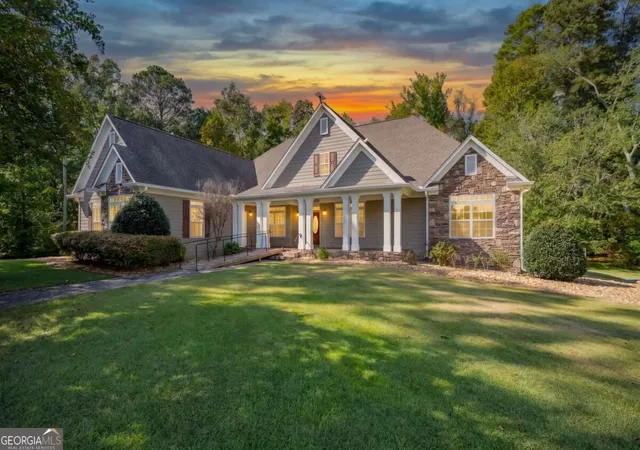 Photo 1 of Single family home for sale at 1215 Cullpepper Rd Ne, Calhoun, GA 30701 | MLS# 10847426 | Listing updated on 2026-10-08