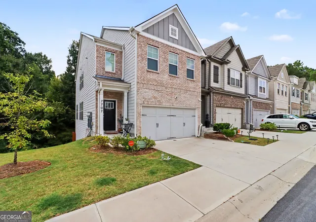 Photo 2 of Townhouse for sale at 7707 Baron Rd, Fairburn, GA 30213 | MLS# 10835418 | Listing updated on 2026-09-15
