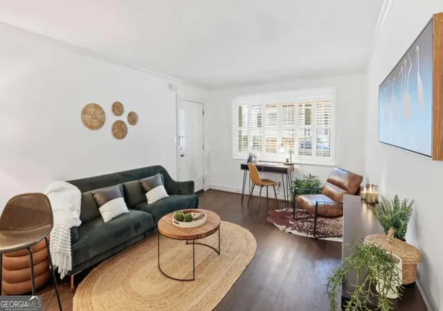 Listing Photo 4 - Condo for sale in building located at 1988 Wellbourne Dr Ne, Atlanta, GA 30324 - Unit #5