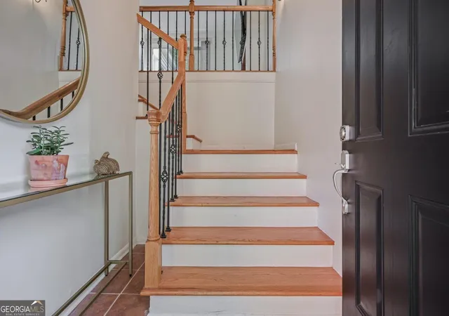 Photo 3 of Condo for sale at 33 Dunwoody Springs Dr, Atlanta, GA 30328 | MLS# 10845089 | Listing updated on 2026-10-05
