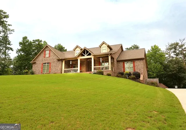 Photo 3 of Single family home for sale at 3760 Oak Hill Rd, Douglasville, GA 30135 | MLS# 10812685 | Listing updated on 2026-10-08