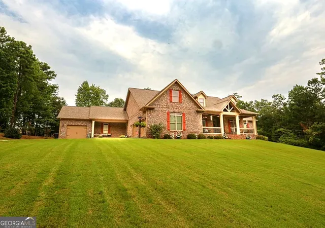 Photo 4 of Single family home for sale at 3760 Oak Hill Rd, Douglasville, GA 30135 | MLS# 10812685 | Listing updated on 2026-10-08