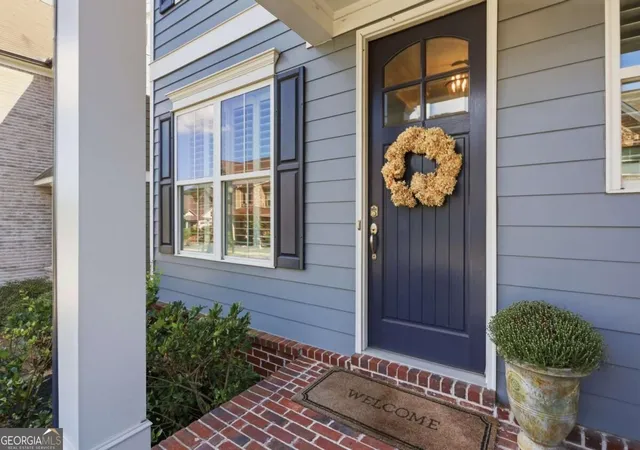 Photo 2 of Single family home for sale at 256 Avery St Ne, Marietta, GA 30060 | MLS# 10849167 | Listing updated on 2026-10-17