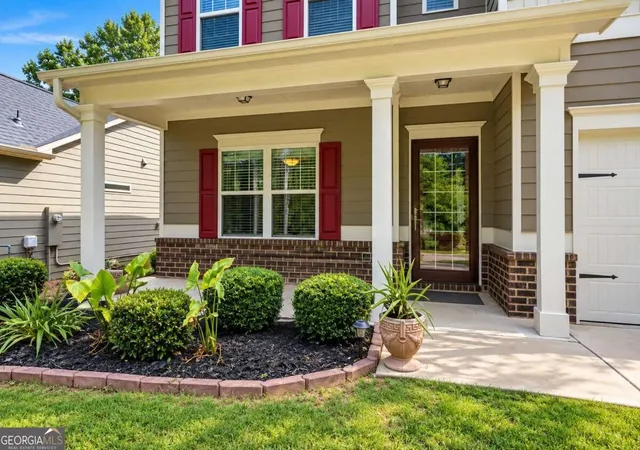 Photo 4 of Single family home for sale at 155 Stone Manor Ct, Woodstock, GA 30188 | MLS# 10853437 | Listing updated on 2026-10-09