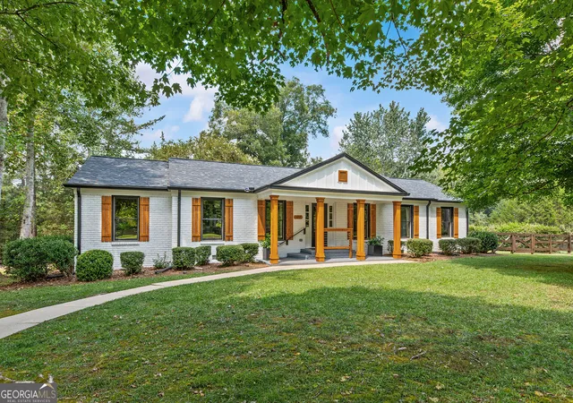 Photo 1 of Single family home for sale at 175 Williamsburg Ln, Athens, GA 30605 | MLS# 10850520 | Listing updated on 2026-10-05