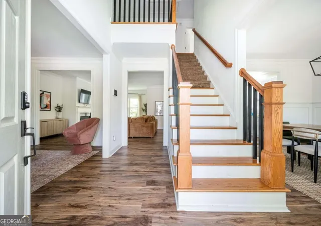 Photo 4 of Single family home for sale at 2199 Collins Dr NW, Atlanta, GA 30318 | MLS# 10871136 | Listing updated on 2026-10-26