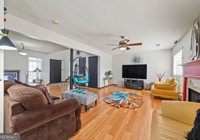 Photo 4 of Single family home for sale at 217 Saddleview Trl, Riverdale, GA 30274 | MLS# 10850984 | Listing updated on 2026-10-06