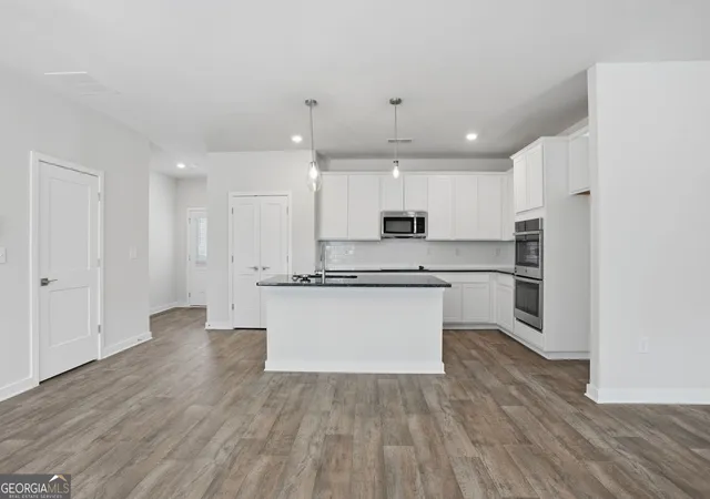 Photo 2 of Sale Pending at 505 Headwater Ct, Lagrange, GA 30241 | MLS# 10843943 | Listing updated on 2026-09-23