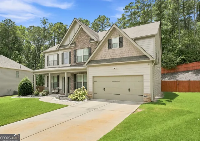 Photo 2 of Single family home for sale at 810 Springs Crst Dr, Dallas, GA 30157 | MLS# 10814397 | Listing updated on 2026-09-08