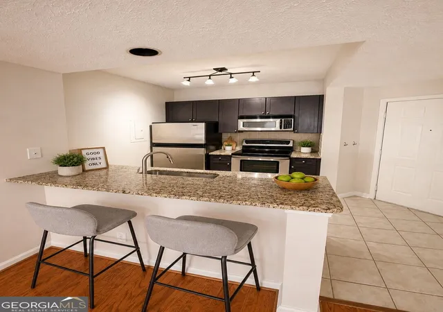 Photo 3 of Condo for sale at 1250 Parkwood Cir SE #1305, Atlanta, GA 30339 | MLS# 10837762 | Listing updated on 2026-09-15