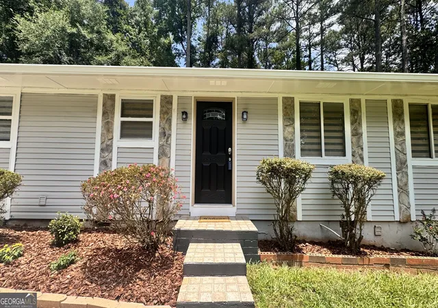 Photo 3 of Single family home for sale at 4091 Big Valley Trl, Stone Mountain, GA 30083 | MLS# 10797529 | Listing updated on 2026-09-05