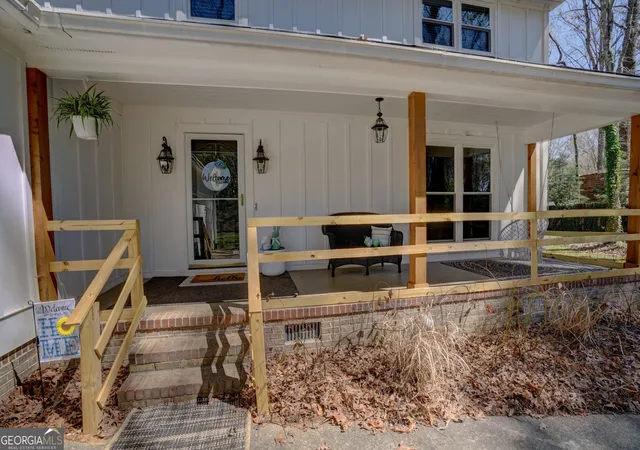 Photo 3 of Single family home for sale at 1 River Pl Dr SW, Rome, GA 30165 | MLS# 10850923 | Listing updated on 2026-10-09