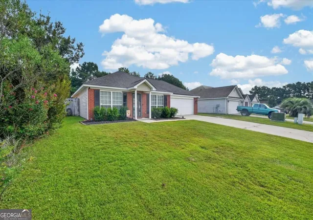 Photo 2 of Single family home for sale at 30 Bostwick Dr, Pooler, GA 31322 | MLS# 10852232 | Listing updated on 2026-10-08