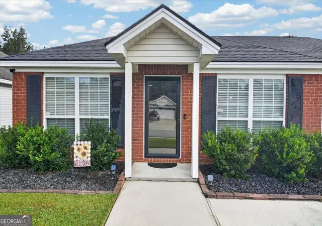 Photo 4 of Single family home for sale at 30 Bostwick Dr, Pooler, GA 31322 | MLS# 10852232 | Listing updated on 2026-10-08