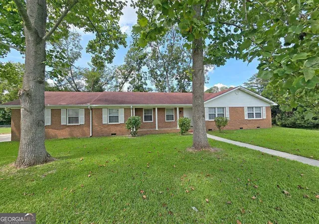 Photo 1 of Single family home for sale at 3860 Camellia Dr, Valdosta, GA 31605 | MLS# 10850780 | Listing updated on 2026-10-06