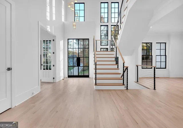 Photo 2 of Single family home for sale at 746 Hillwood Dr, Marietta, GA 30068 | MLS# 10851489 | Listing updated on 2026-10-07