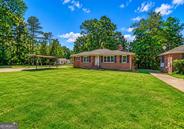Photo 2 of Sale Pending at 317 E Broad St, Winder, GA 30680 | MLS# 10877324 | Listing updated on 2026-10-28