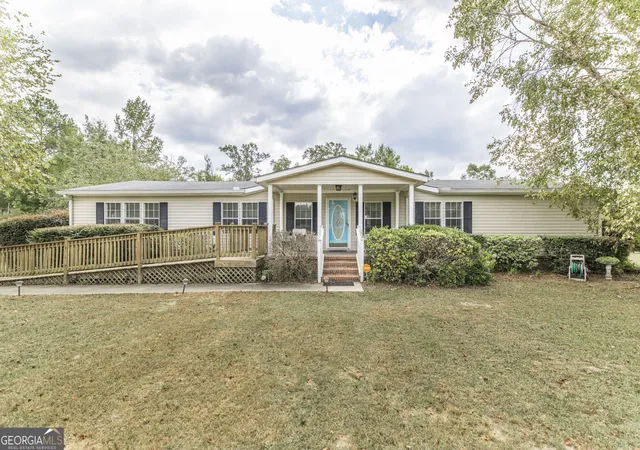 Photo 1 of Sale Pending at 302 Lacy Ct, Macon, GA 31206 | MLS# 10847473 | Listing updated on 2026-10-04