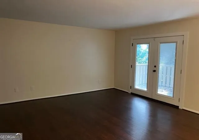Listing Photo 4 - Condo for sale in building located at 908 Woodcliff Dr, Sandy Springs, GA 30350