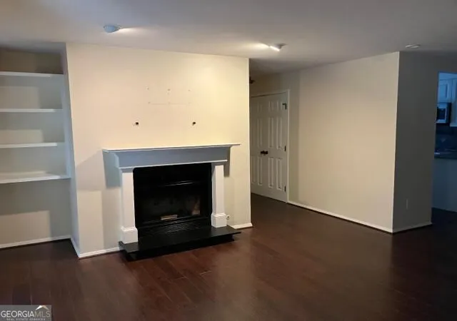 Listing Photo 5 - Condo for sale in building located at 908 Woodcliff Dr, Sandy Springs, GA 30350