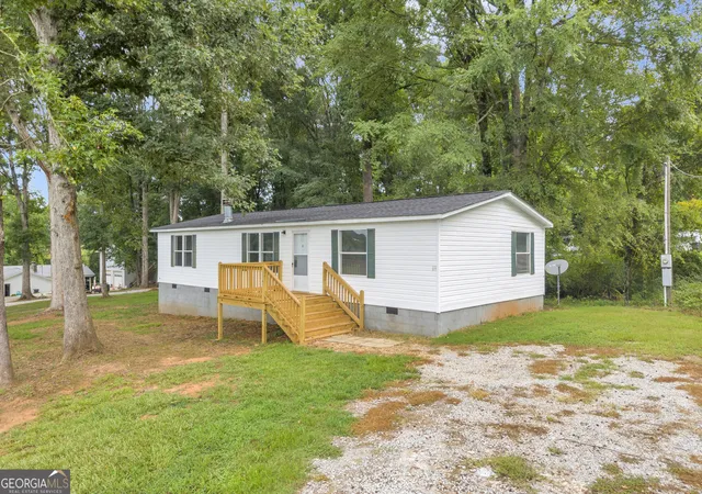 Photo 4 of Manufactured home for sale at 218 Gainesville St, Carnesville, GA 30521 | MLS# 10823580 | Listing updated on 2026-09-19