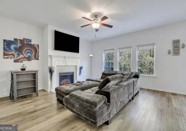 Photo 3 of Single family home for sale at 538 Brightleaf Cir, Hinesville, GA 31313 | MLS# 10837785 | Listing updated on 2026-09-15
