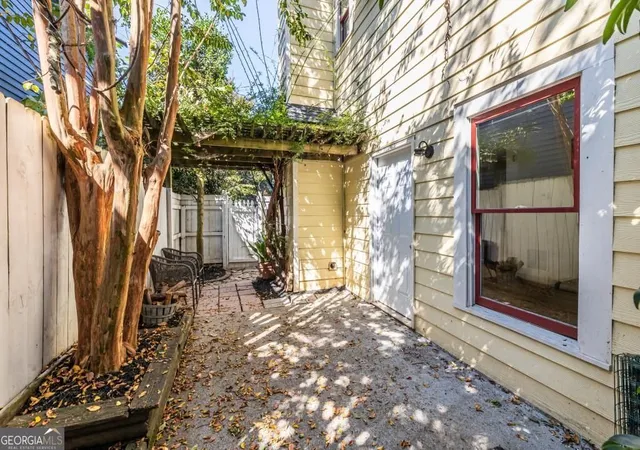 Photo 3 of Single family home for sale at 320 Glenwood Ave, Atlanta, GA 30312 | MLS# 10840065 | Listing updated on 2026-09-18