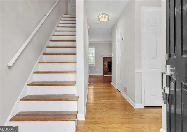 Photo 4 of Townhouse for sale at 1002 Westfield Tr SE, Smyrna, GA 30082 | MLS# 10852707 | Listing updated on 2026-10-08