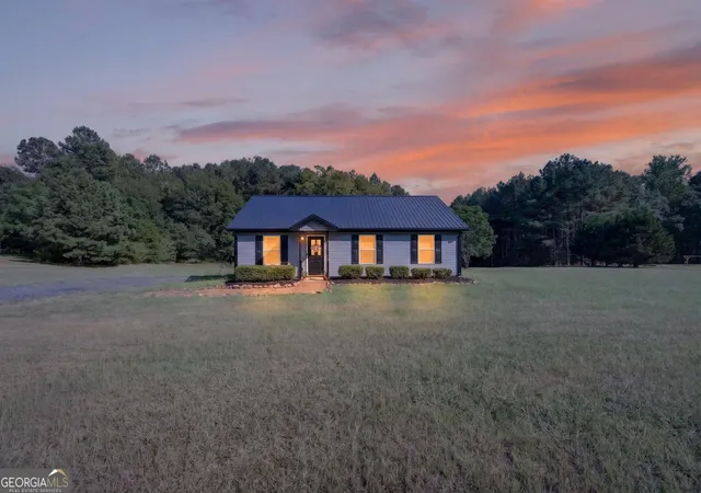 Photo 2 of Single family home for sale at 1300 Hill St, Comer, GA 30629 | MLS# 10821788 | Listing updated on 2026-09-10