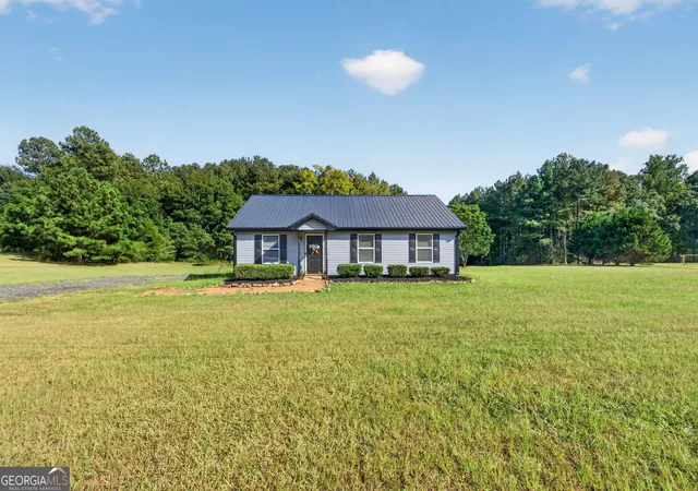 Photo 2 of Single family home for sale at 1300 Hill St, Comer, GA 30629 | MLS# 10821788 | Listing updated on 2026-09-10