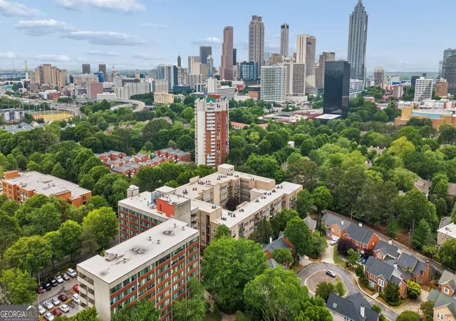 Photo 3 of Sale Pending at 384 Ralph Mcgill Blvd Ne #222, Atlanta, GA 30312 | MLS# 10754088 | Listing updated on 2026-10-07