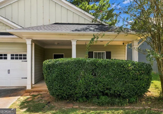 Photo 2 of Single family home for sale at 102 Mercer Ln, Cartersville, GA 30120 | MLS# 10844811 | Listing updated on 2026-09-14