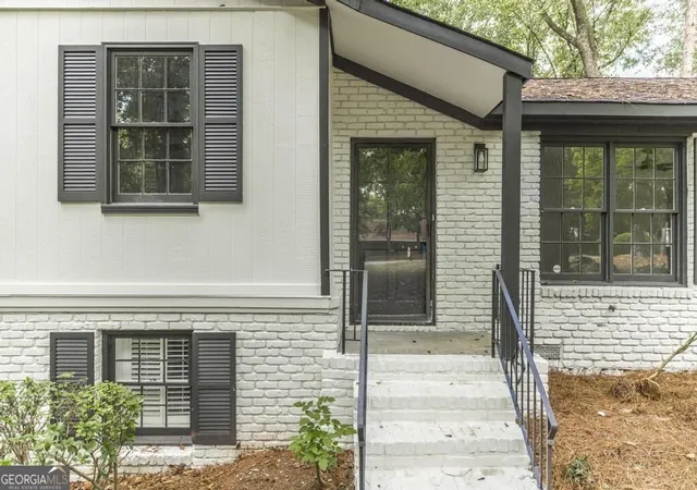 Photo 3 of Single family home for sale at 816 Wentworth Dr, Macon, GA 31210 | MLS# 10849684 | Listing updated on 2026-10-05
