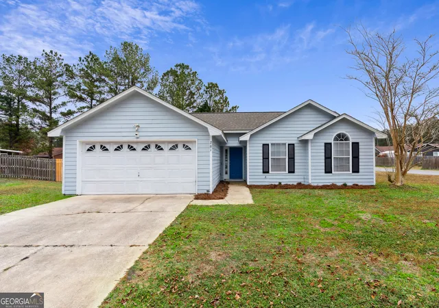 Photo 1 of Single family home for sale at 201 Foxwood Dr, Kingsland, GA 31548 | MLS# 10841099 | Listing updated on 2026-09-20