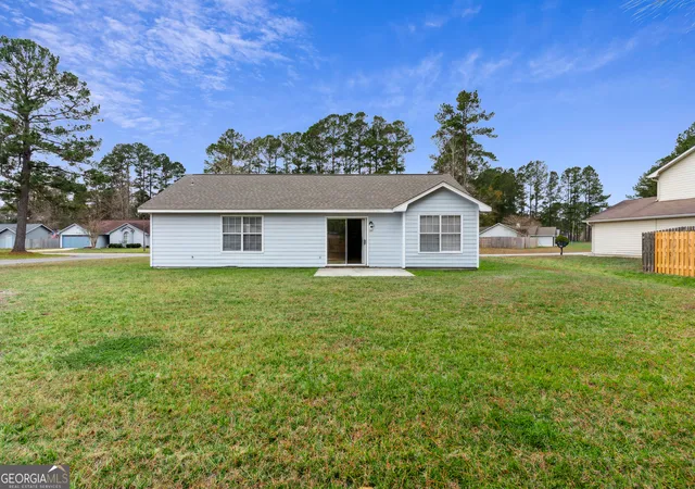 Photo 3 of Single family home for sale at 201 Foxwood Dr, Kingsland, GA 31548 | MLS# 10841099 | Listing updated on 2026-09-20