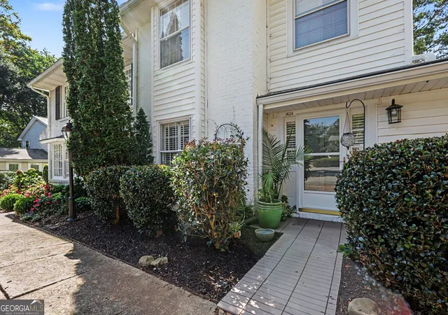 Photo 1 of Condo for sale at 1434 Hampton Glen Ct, Decatur, GA 30033 | MLS# 10835644 | Listing updated on 2026-09-25