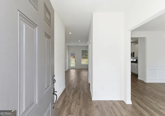 Photo 4 of Single family home for sale at 364 Waterbluff Dr, Mableton, GA 30126 | MLS# 10757066 | Listing updated on 2026-09-23