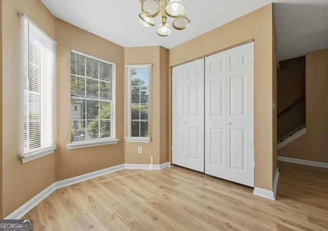 Photo 4 of Townhouse for sale at 7253 Crestside Dr, Austell, GA 30168 | MLS# 10879238 | Listing updated on 2026-10-26