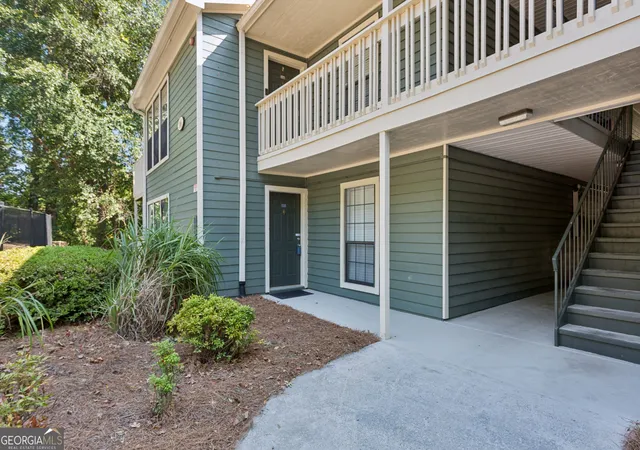 Photo 1 of Condo for sale at 2832 Vinings Central Dr SE #143, Atlanta, GA 30339 | MLS# 10843628 | Listing updated on 2026-09-10